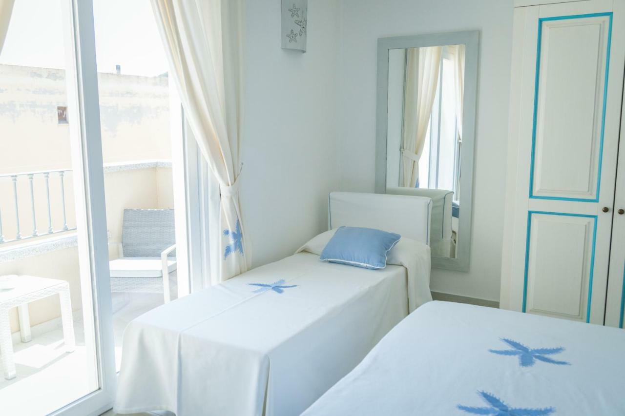 Hotel Regina Simius Villasimius Extérieur photo